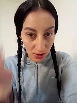 Snapshot of Oriana111 chatting on 10.24.25 Oriana111 online show from 10.24.25