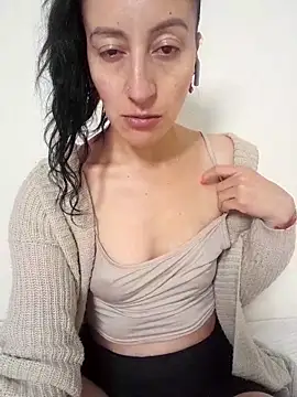 Snapshot of Oriana111 chatting on 11.15.25 Oriana111 online show from 11.15.25