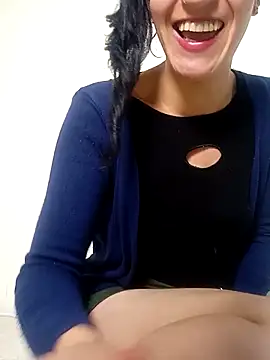 Snapshot of Oriana111 chatting on 11.17.25 Oriana111 online show from 11.17.25