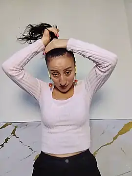 Oriana111 online show from 05.17.26