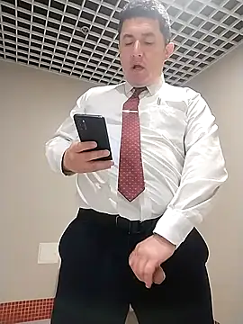 BigCristh79 online show from 11.24.25