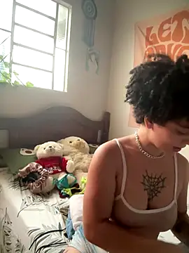 Snapshot of CamillyBlum chatting on 09.20.25 CamillyBlum online show from 09.20.25