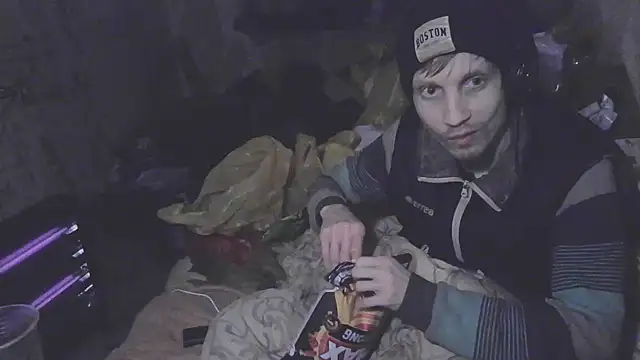 Snapshot of makarov1993 chatting on 02.18.26 makarov1993 online show from 02.18.26