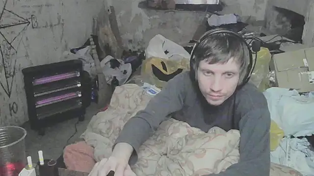 Snapshot of makarov1993 chatting on 03.21.26 makarov1993 online show from 03.21.26