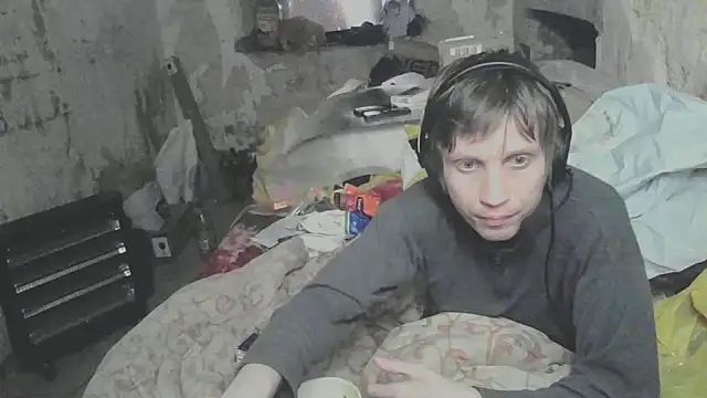 Snapshot of makarov1993 chatting on 04.15.26 makarov1993 online show from 04.15.26