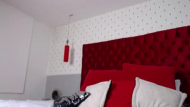 Snapshot of GyaCarpenti chatting on 10.29.25 GyaCarpenti online show from 10.29.25