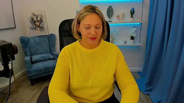 NinaStarle online show from 10.04.25