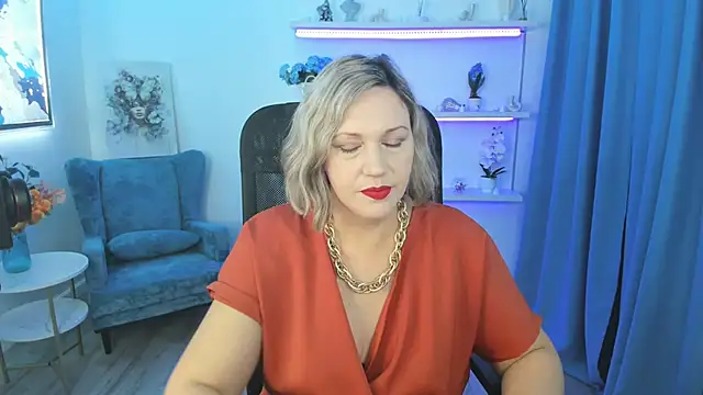 NinaStarle online show from 11.08.25