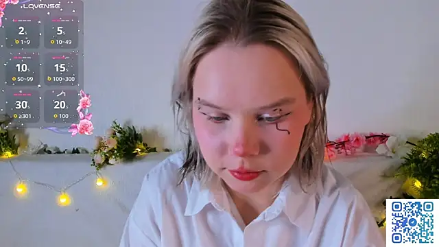 girlllsooft online show from 11.01.25