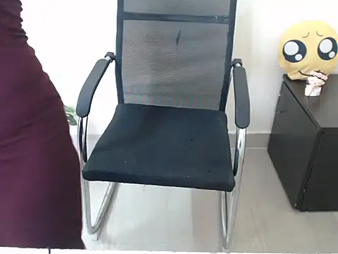 anika bold online show from 09.10.25