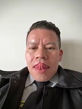 Snapshot of Manu0586 chatting on 09.20.25 Manu0586 online show from 09.20.25