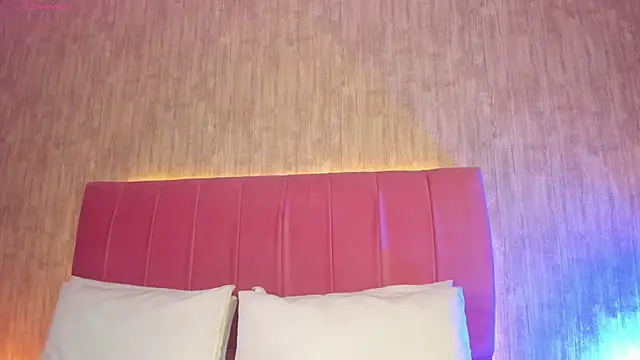 Kendra kobein online show from 12.18.25