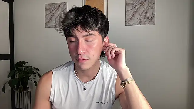 sweettaaron01 online show from 05.06.26