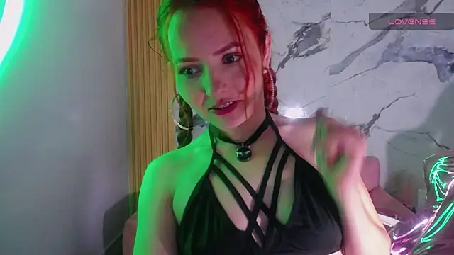 Snapshot of mady0619_ch chatting on 09.30.25 mady0619 ch online show from 09.30.25