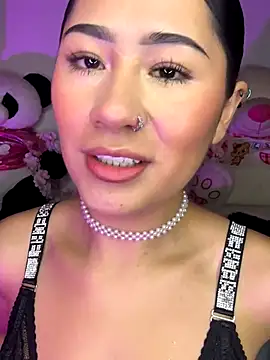 evelyn ch  online show from 10.02.25