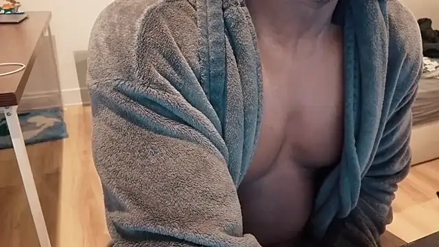 Snapshot of BBCThomas1231 chatting on 12.05.25 BBCThomas1231 online show from 12.05.25