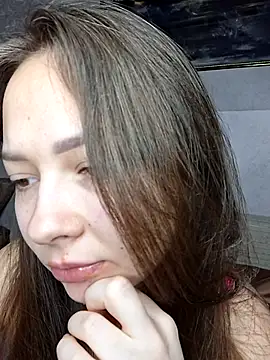 Snapshot of Olivia_OliV chatting on 11.20.25 Olivia OliV online show from 11.20.25