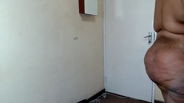 HugeTitisxx online show from 04.03.26