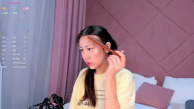 Nelly Kimm online show from 01.08.26