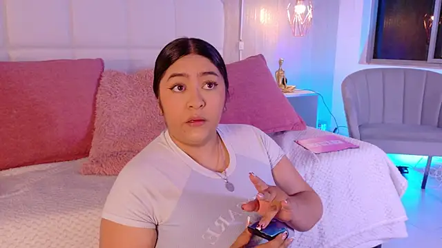 Leah Bensson online show from 09.13.25