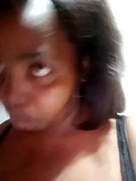 ShySexyBaddiexx online show from 12.16.25