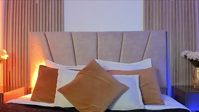 Victoria Beaumont online show from 10.11.25