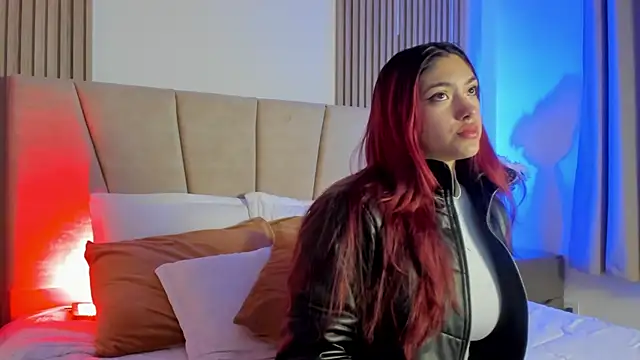 Victoria Beaumont online show from 11.18.25