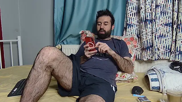Snapshot of flydirty chatting on 12.19.25 flydirty online show from 12.19.25