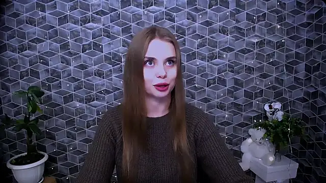 Snapshot of OceanicDawn chatting on 11.24.25 OceanicDawn online show from 11.24.25