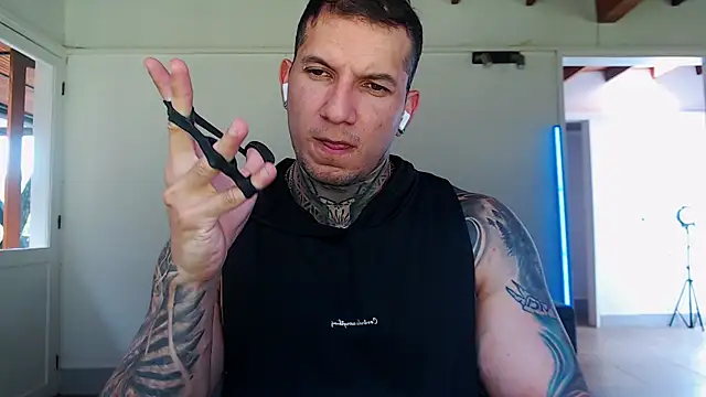 Snapshot of Shane_Clay chatting on 05.14.26 Shane Clay online show from 05.14.26