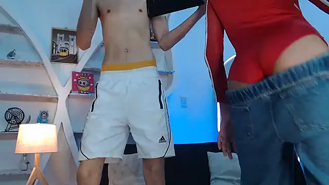 TWINKS FRIENDS online show from 09.10.25