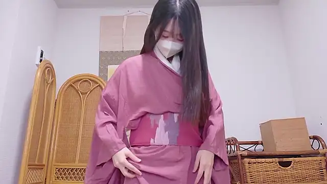 Snapshot of OSUSHI-CHAN chatting on 11.18.25 OSUSHI-CHAN online show from 11.18.25