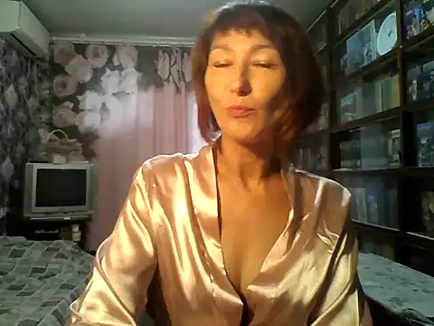 Snapshot of Pline1 chatting on 10.01.25 Pline1 online show from 10.01.25