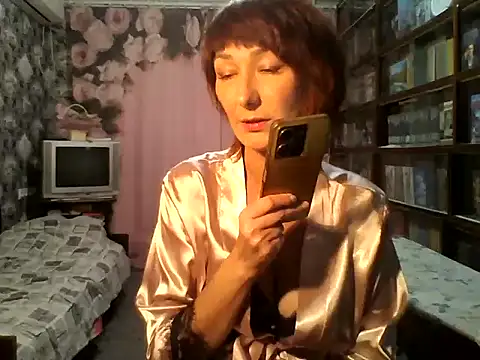 Snapshot of Pline1 chatting on 10.15.25 Pline1 online show from 10.15.25