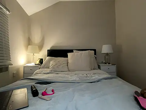 Snapshot of FrancescaXO chatting on 09.23.25 FrancescaXO online show from 09.23.25