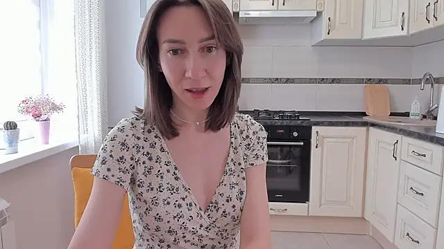 GoodGlamorGirl online show from 05.11.26