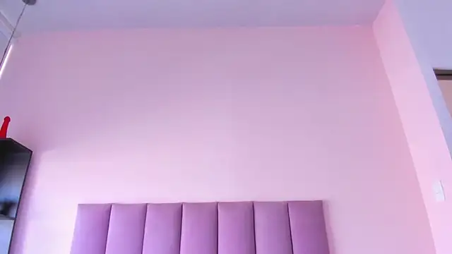 violet myerrs online show from 11.12.25