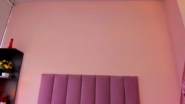 violet myerrs online show from 04.15.26