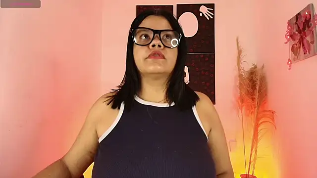 Snapshot of Iamlola_ chatting on 09.12.25 Iamlola online show from 09.12.25