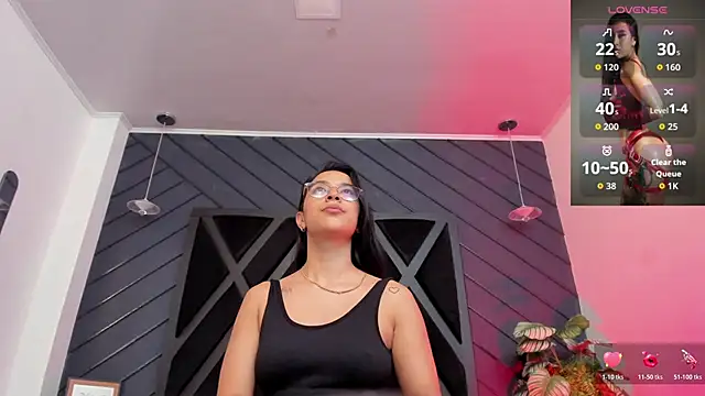 zoe martins  online show from 11.27.25