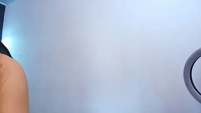 zoe martins  online show from 02.23.26