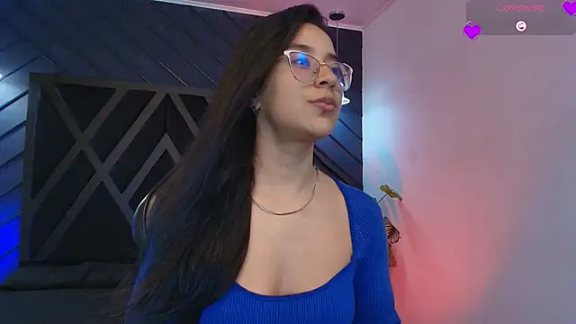 zoe martins  online show from 03.03.26