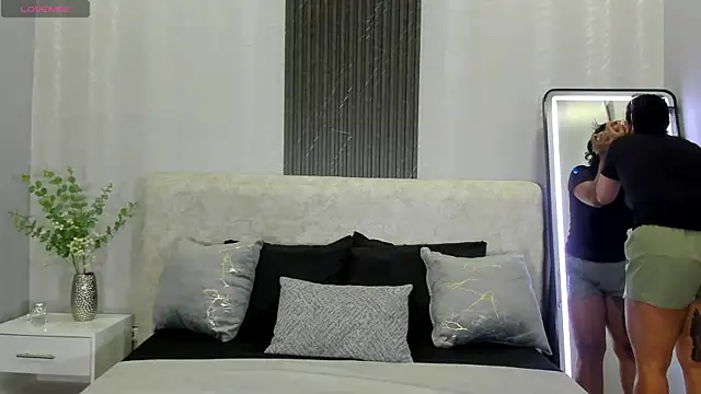 zoe martins  online show from 07.10.26