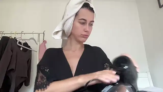 Snapshot of Talyo19 chatting on 09.18.25 Talyo19 online show from 09.18.25