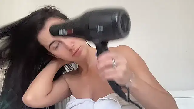 Snapshot of Talyo19 chatting on 09.23.25 Talyo19 online show from 09.23.25