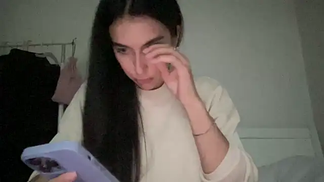 Snapshot of Talyo19 chatting on 10.06.25 Talyo19 online show from 10.06.25