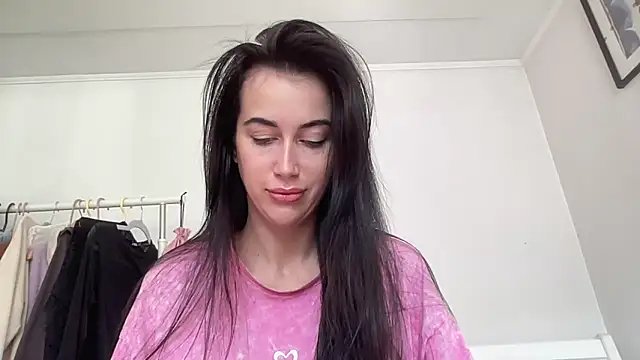 Snapshot of Talyo19 chatting on 10.11.25 Talyo19 online show from 10.11.25