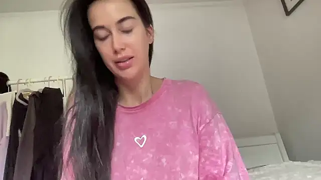 Snapshot of Talyo19 chatting on 10.12.25 Talyo19 online show from 10.12.25