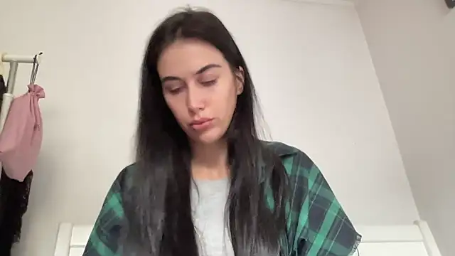 Snapshot of Talyo19 chatting on 10.13.25 Talyo19 online show from 10.13.25