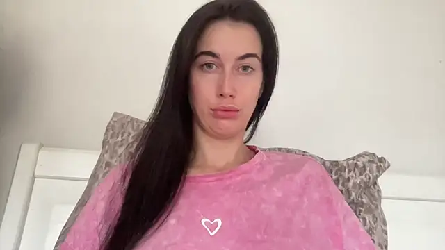 Snapshot of Talyo19 chatting on 10.18.25 Talyo19 online show from 10.18.25